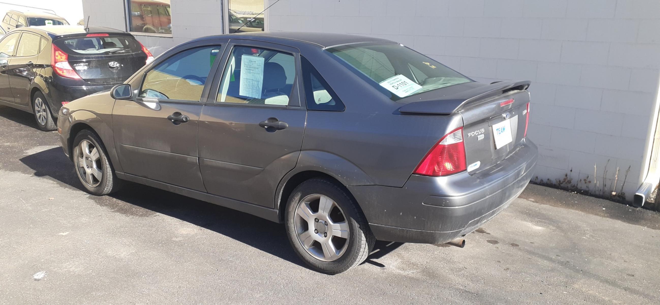 2005 Ford Focus ZX4 S (1FAFP34N15W) with an 2.0L L4 DOHC 16V engine, located at 2015 Cambell Street, Rapid City, SD, 57701, (605) 342-8326, 44.066433, -103.191772 - Photo #1